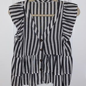 Small buttoned blouse